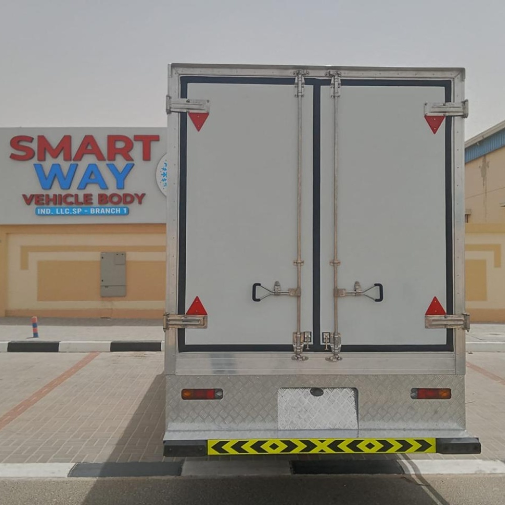Self Diesel Engine Refrigerated Truck