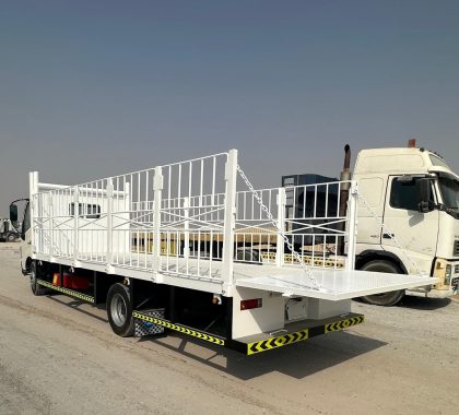 Flat Bed - With Romovable Grills & Poles